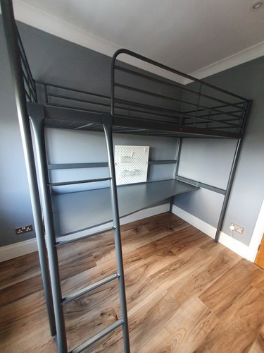 Ikea svarta loft - svarta, bed